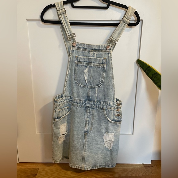 Denim overall skirt - Picture 2 of 5